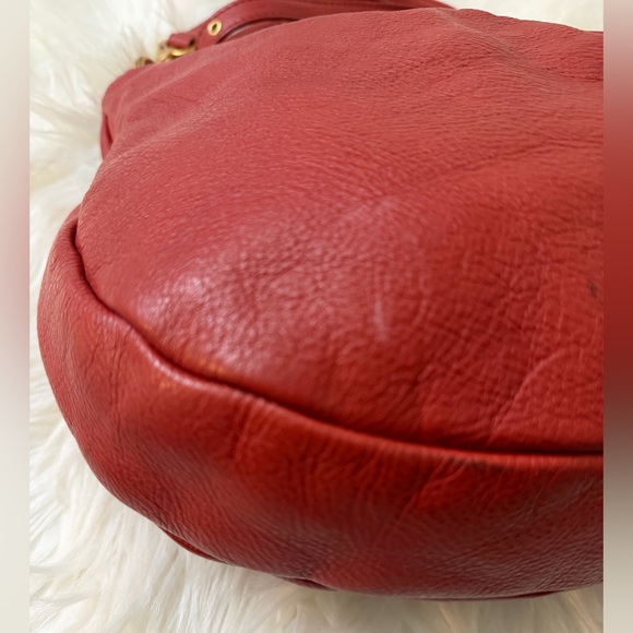 Marc by Marc Jacobs Red Leather Classic Q Hillier Hobo - Picture 5 of 13